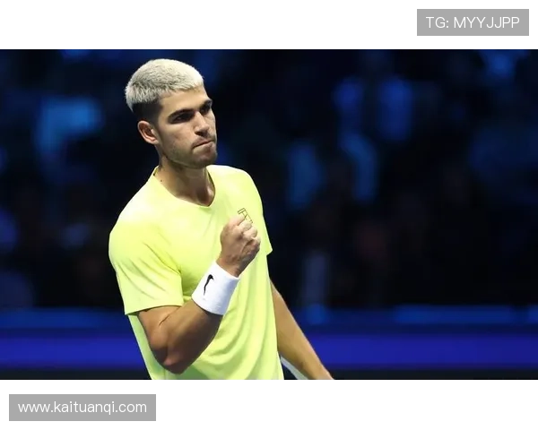 阿尔卡拉斯逆转弗里茨豪取总决赛小组赛两连胜再展冠军风采强势展现实力