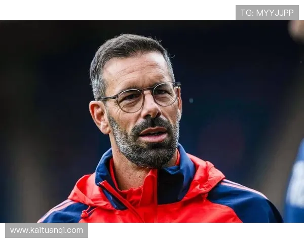 沃诺克幽默回应曼联困境愿意无偿执教助球队渡过难关